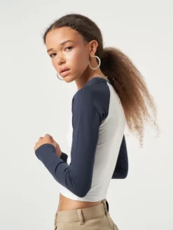 Minga London Cowgirl Hat Baseball Tee Clothing