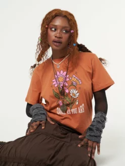 Minga London Clothing Come As You Are Flowers T-shirt