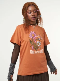 Minga London Clothing Come As You Are Flowers T-shirt